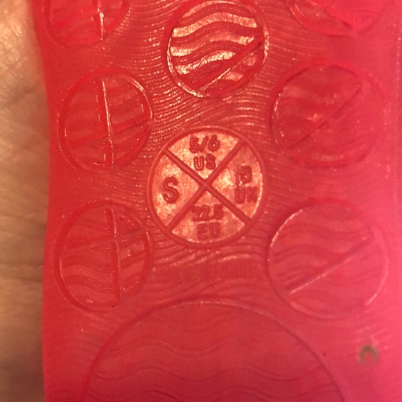 ✌️2 for $10/Speedo Hot Pink Water Shoes - Picture 3 of 3